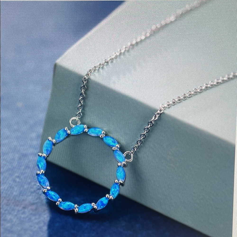 Elegant Blue and Silver Necklace